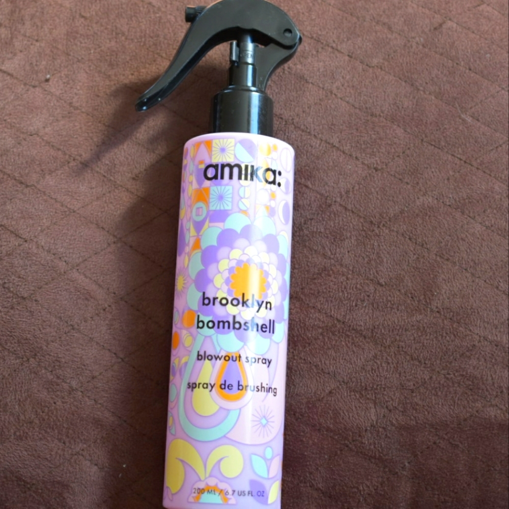Amika: Brooklyn Blowout